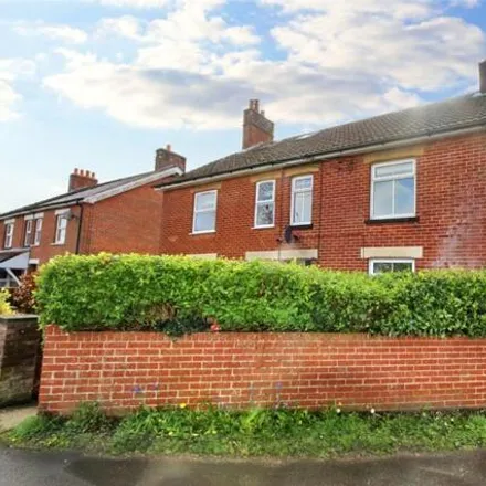 Buy this 5 bed duplex on Furlong Shopping Centre in Star Lane, Ringwood