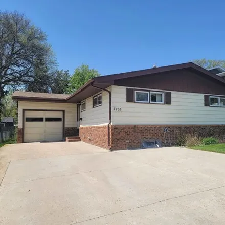 Buy this 3 bed house on 1843 Northwest Avenue Northwest in Minot, ND 58703