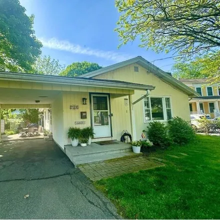 Rent this 4 bed house on 268 Jackson Street in Newton, MA 02459