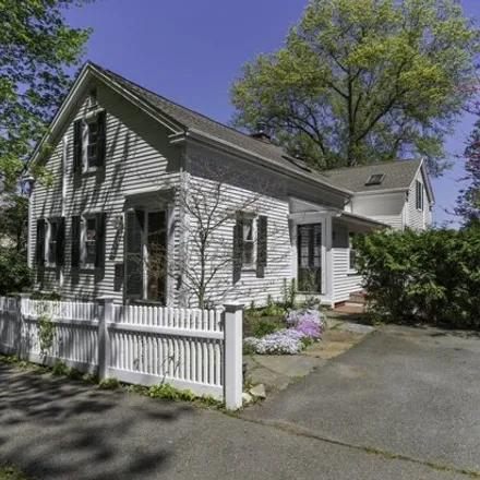 Buy this 5 bed house on 111 Prospect Street in Northampton, MA 01060