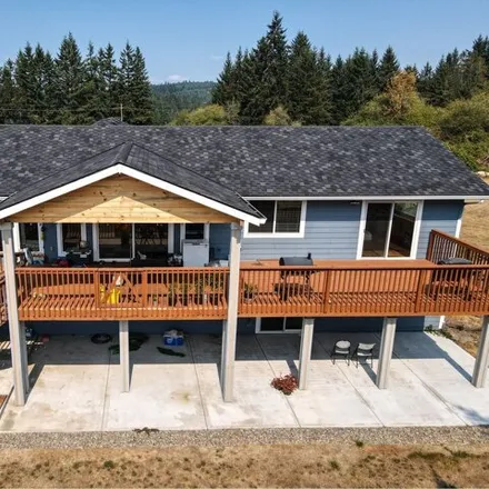 Buy this 5 bed house on 31305 Ne 95th Ave in Battle Ground, Washington
