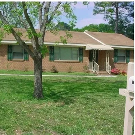 Buy this 3 bed house on 156 Northwood Drive in Fitzgerald, GA 31750