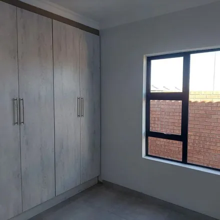 Image 9 - Road 2L, Govan Mbeki Ward 5, Secunda, 2302, South Africa - Apartment for rent