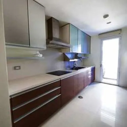 Rent this 3 bed apartment on Le Premier II in 40, Soi Sukhumvit 59