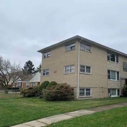 Buy this studio house on 2090 Broadway Avenue in Melrose Park, IL 60160