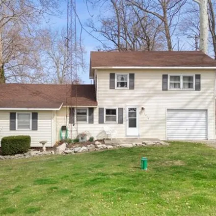 Buy this 3 bed house on 6389 Northeast Lakeshore Drive in Fulton County, IN 46951