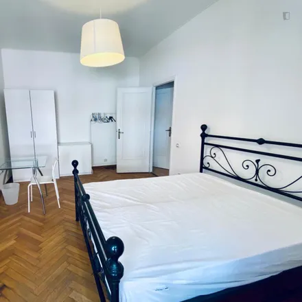 Rent this 5 bed room on Via Luca Valerio in 36, 00146 Rome RM