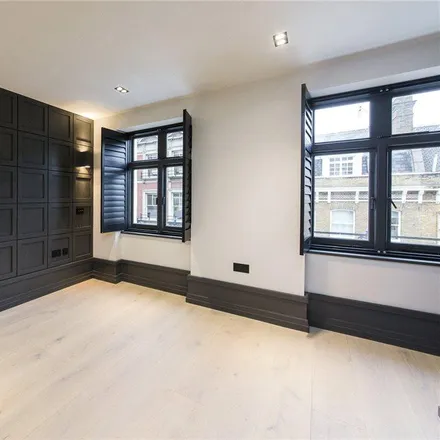 Image 5 - 14 Floral Street, London, WC2E 9DP, United Kingdom - Apartment for rent