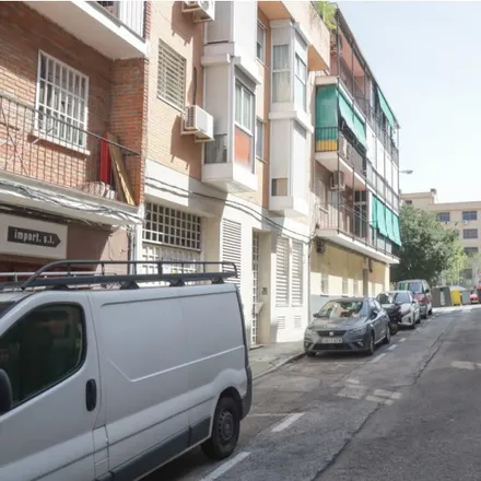 Image 3 - Calle de la Guayaba, 28044 Madrid, Spain - Room for rent