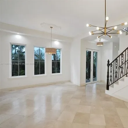 Image 4 - 2796 Northeast 14th Street, Bay Harbor, Fort Lauderdale, FL 33304, USA - Townhouse for sale