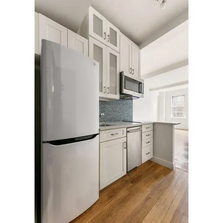 Rent this 1 bed apartment on West 9th Street & 5th Avenue in West 9th Street, New York