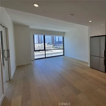 Rent this 1 bed condo on Perla in 400 South Broadway, Los Angeles