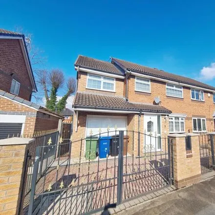 Buy this 4 bed duplex on Lower Moat Close in Stockport, SK4 1QF