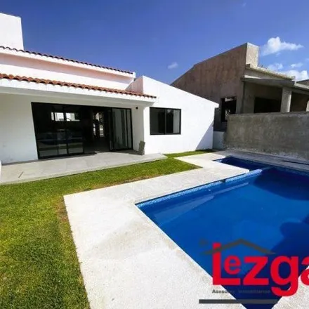 Buy this 2 bed house on Boulevard Cocoyoc in Lomas de Cocoyoc, 62738