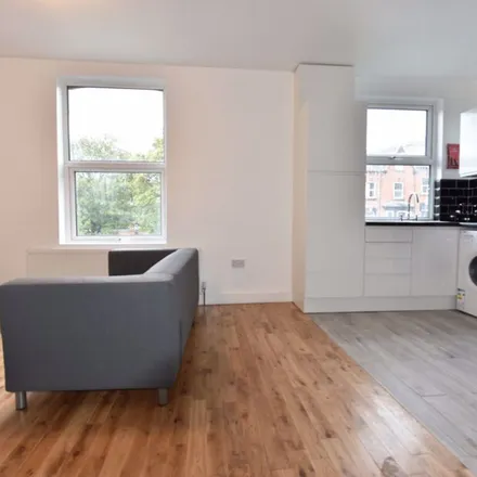 Rent this 2 bed apartment on Kelso Road in Leeds, LS2 9PP
