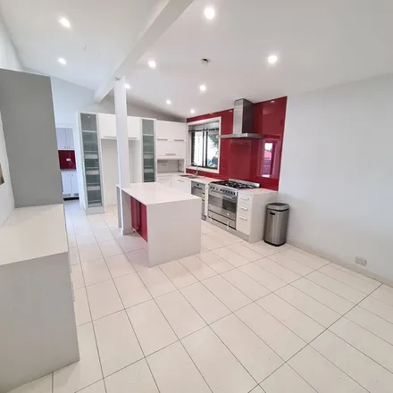 Image 8 - Pine Road, Casula NSW 2170, Australia - Apartment for rent