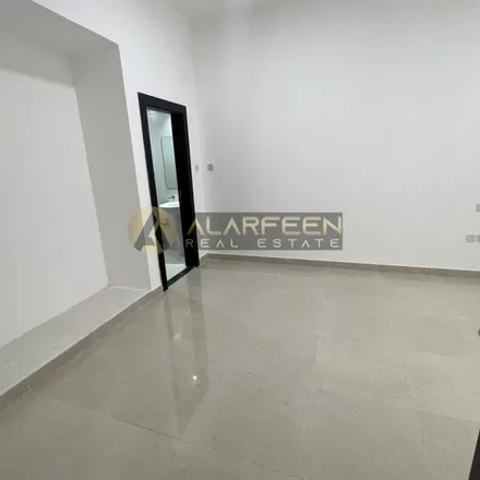 Image 3 - 22b Street, Al Muteena, Deira, Dubai, United Arab Emirates - Apartment for rent