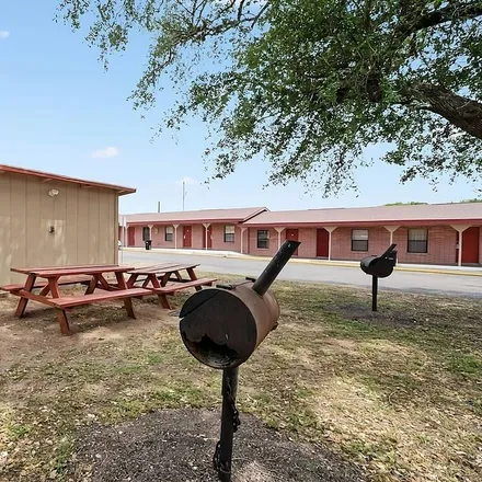 Image 7 - Beeville, TX - House for rent