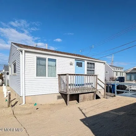 Buy this 2 bed house on 34 East Pompano Way in Dover Beaches North, Toms River