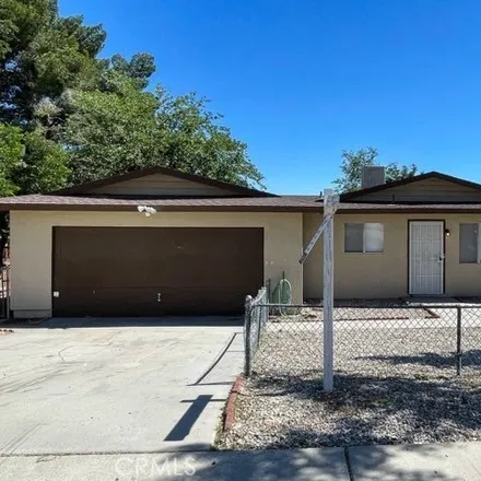 Image 3 - 16295 Midway St, Victorville, California, 92395 - House for sale