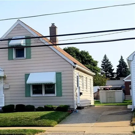 Buy this 3 bed house on 2420 Greengarden Boulevard in Dock Junction, Erie