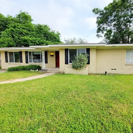 Rent this 3 bed house on 1619 Peavy Road in Reinhardt, Dallas