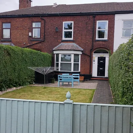 Rent this 1 bed townhouse on 20 Leinster Gardens in Dukesfield, Runcorn