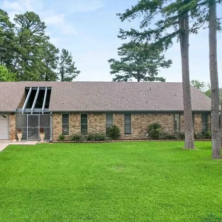 Buy this 3 bed house on 805 Delwood Dr in Longview, Texas