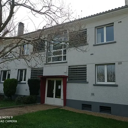 Image 2 - 1 rue Pierre et Marie Curie, 64000 Pau, France - Apartment for rent