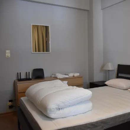 Rent this 3 bed room on Rua Professor Reinaldo dos Santos 17 in 1500-102 Lisbon, Portugal