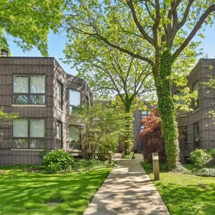 Buy this 2 bed townhouse on 106 South Boulevard in Evanston, IL 60202