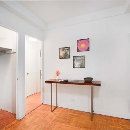 Image 7 - 601 East 81st Street, New York, NY 10028, USA - Apartment for sale