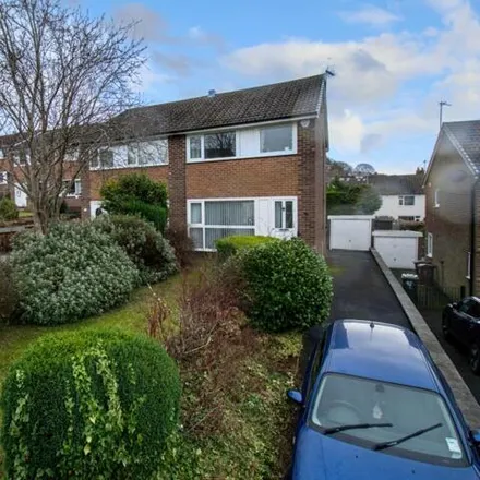 Buy this 3 bed duplex on Wood Hill Court in Leeds, LS16 7BW