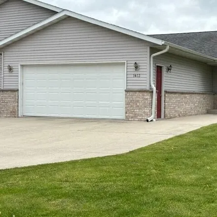 Buy this 2 bed condo on 683 Millersville Avenue in Howards Grove, Sheboygan County