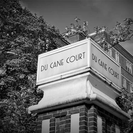 Image 7 - Du Cane Court, Balham High Road, London, SW17 7BW, United Kingdom - Loft for sale