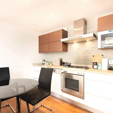 Image 3 - 35 Stanford Road, London, N11 3HY, United Kingdom - Duplex for rent