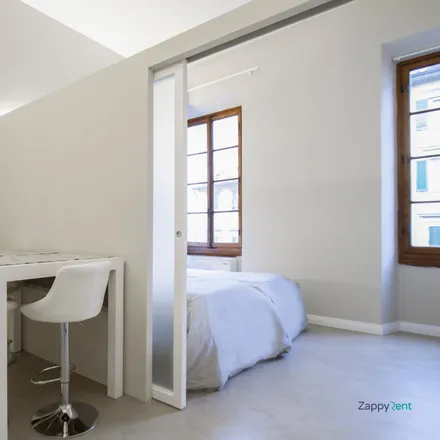 Rent this 2 bed apartment on Via Pietrapiana in 26, 50121 Florence FI
