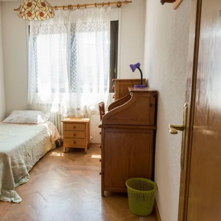 Rent this 4 bed room on Calle de Collado de Marichiva in 28929 Madrid, Spain