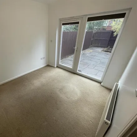 Image 5 - Robert Harrison Avenue, Manchester, M20 1LW, United Kingdom - Townhouse for rent