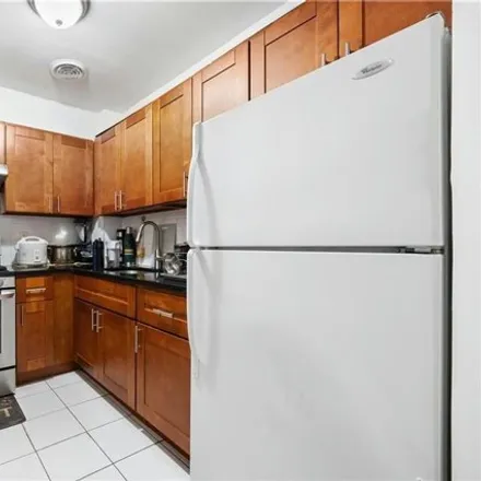 Image 5 - 1571 West 10th Street, New York, NY 11204, USA - Condo for sale