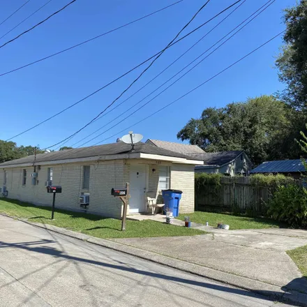 Buy this 2 bed house on 117 Railroad Avenue in Patterson, LA 70392
