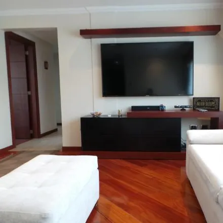 Buy this 3 bed apartment on Clean & Fresh in Avenida Portugal, 170504
