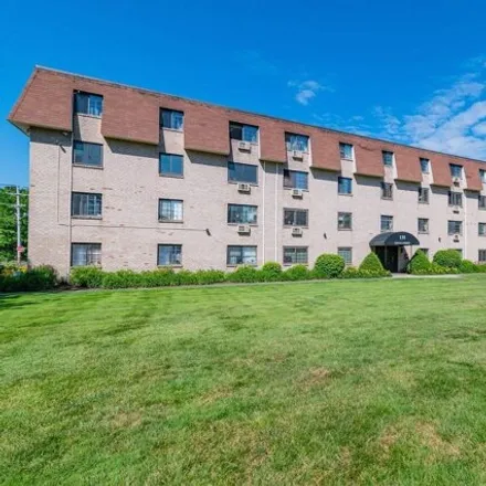 Buy this 2 bed condo on 135 Grove St Apt 148 in Rockland, Massachusetts