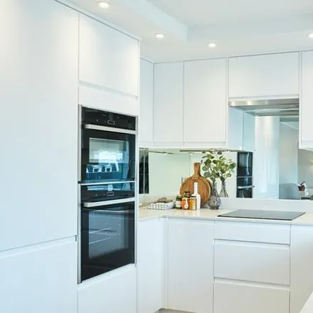 Image 5 - 155-167 Fulham Road, London, SW3 6SD, United Kingdom - Apartment for rent