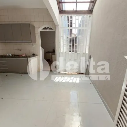 Rent this 3 bed house on Rua Kuluene in Vigilato Pereira, Uberlândia - MG