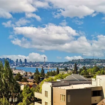 Buy this 3 bed condo on 4528 8th Avenue Northeast in Seattle, WA 98105