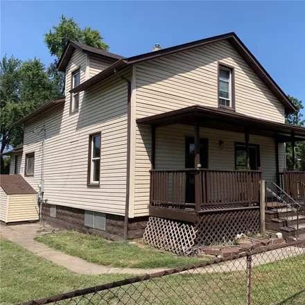 Buy this 3 bed house on 1307 Meridian Avenue in Granite City, IL 62040