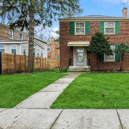 Buy this 2 bed house on 10150 South Maplewood Avenue in Chicago, IL 60655