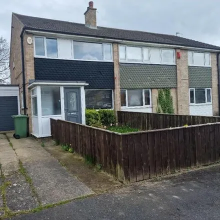 Rent this 3 bed duplex on Briardene Court in Stockton-on-Tees, TS19 8UX