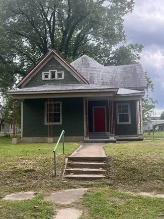Buy this 3 bed house on 1124 E 2nd St in Pine Bluff, Arkansas